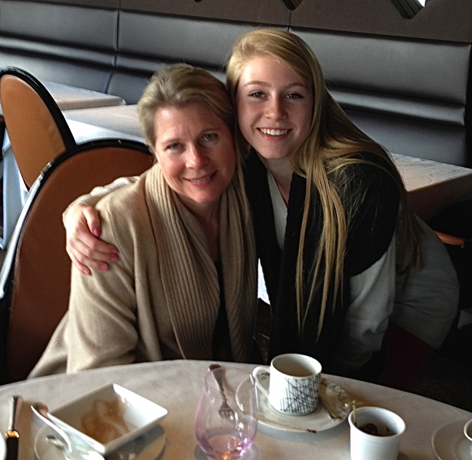 Mother and Daughter having lunch at Jules Verne