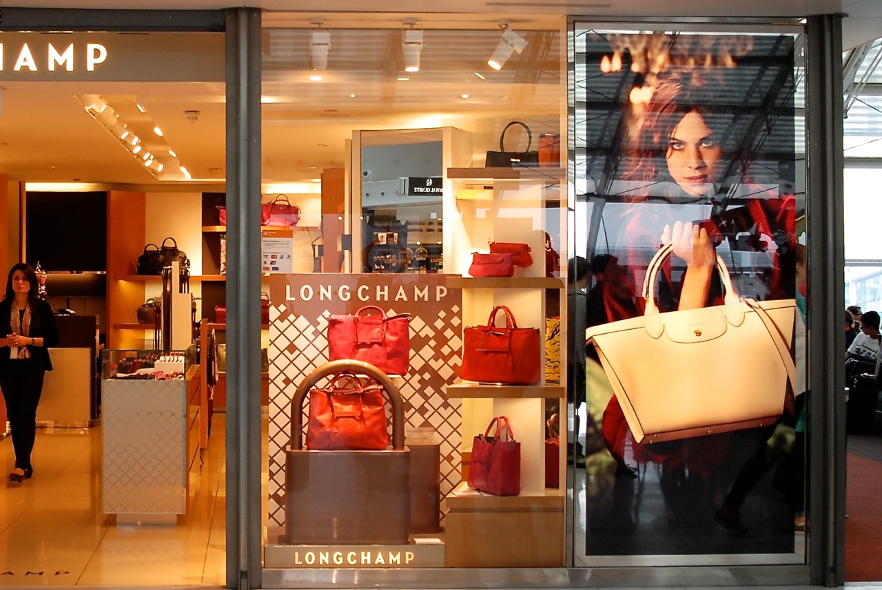 cdg shopping longchamp