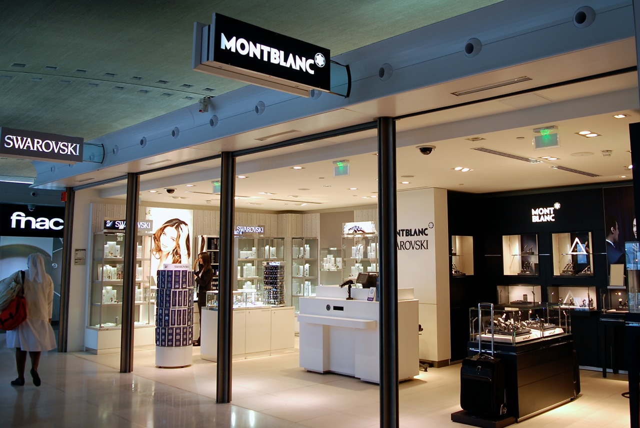 cdg shopping montblanc swarovski