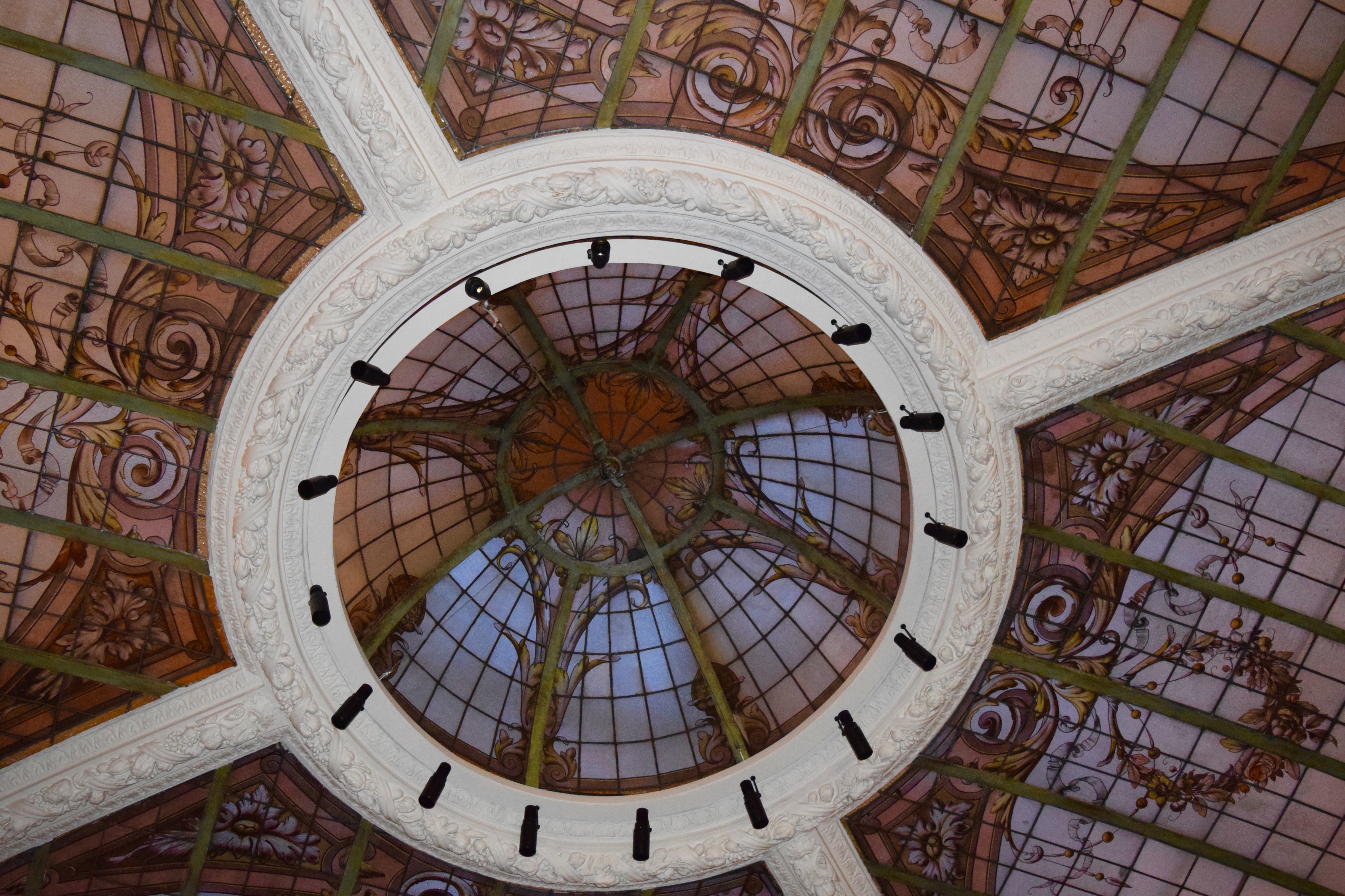 hotel vernet ceiling