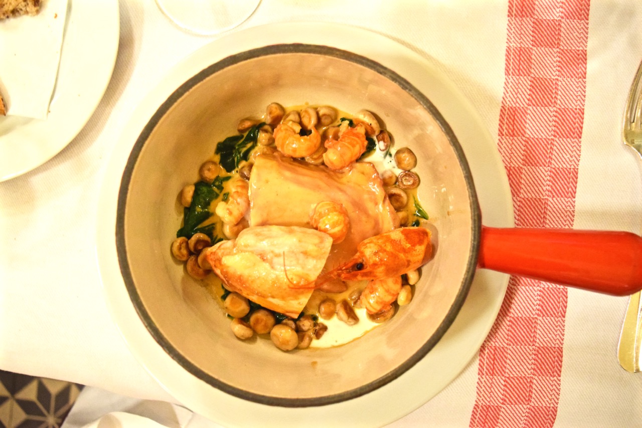 Chicken dish Aux Lyonnais